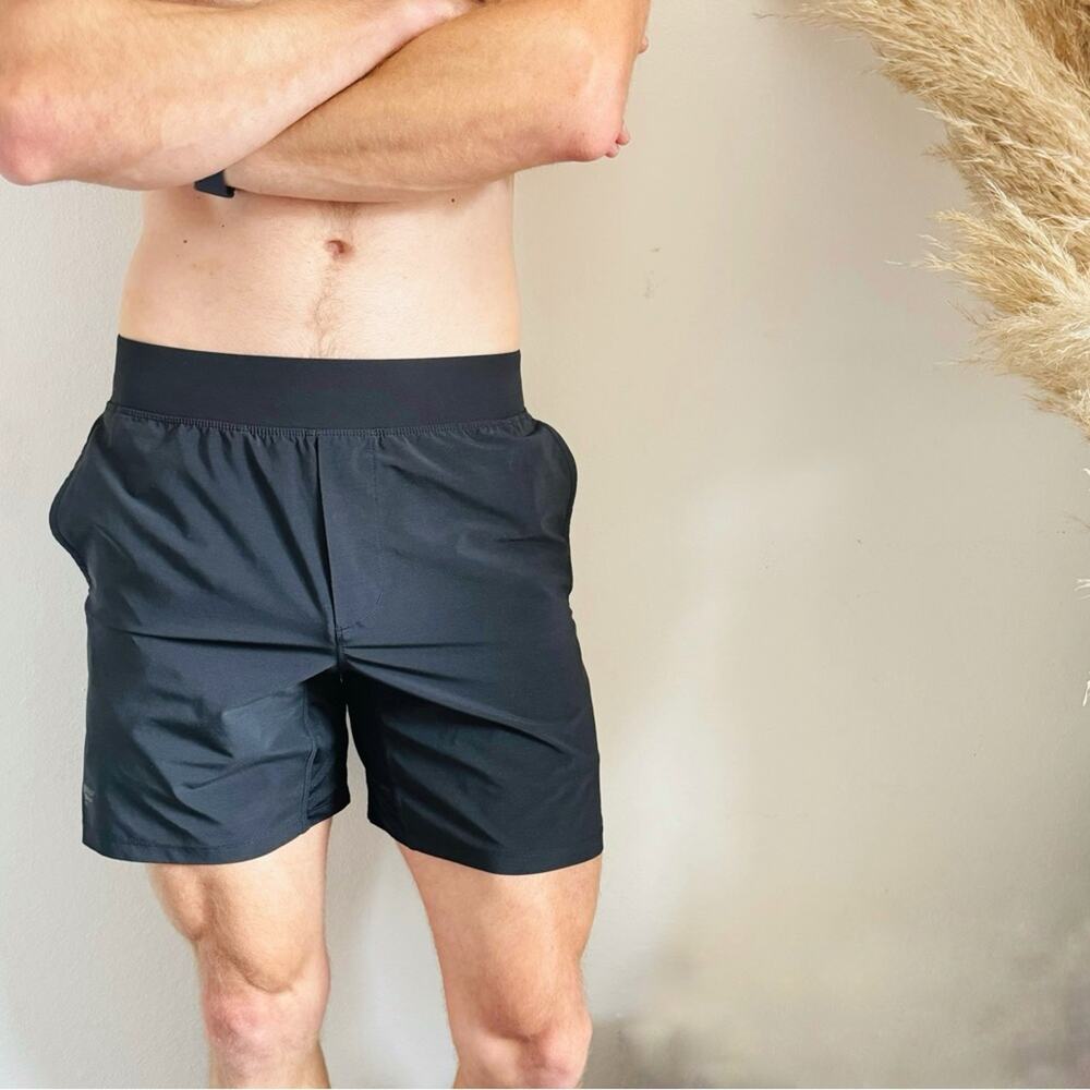 MENS FABLETICS Black Fundamental Short II 7in Gym Workout Athleisure Shorts S